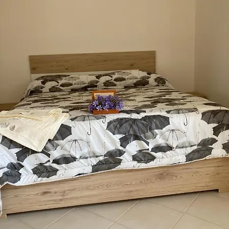 Tra Mare E Monti! Bed & Breakfast *